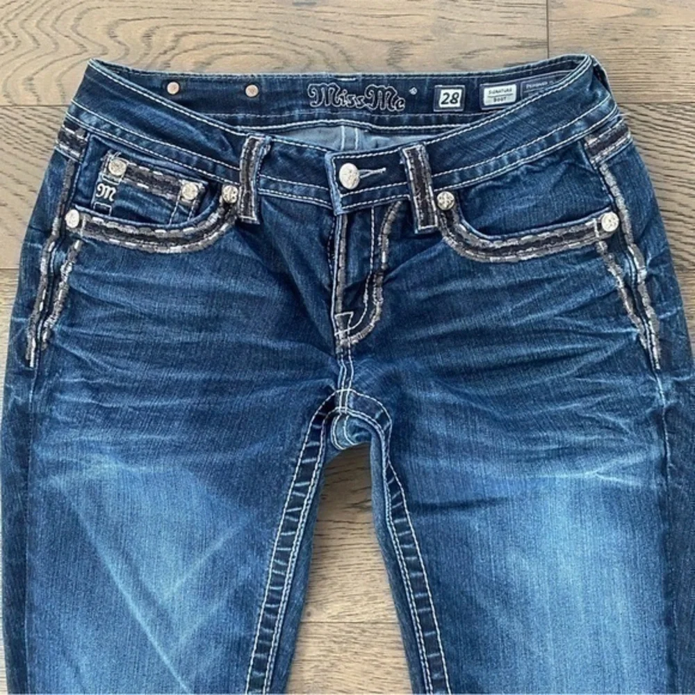 Miss Me Signature Bootcut Jeans - Picture 7 of 12